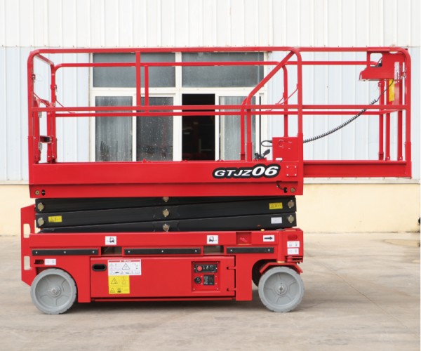 平乐自行走升降机